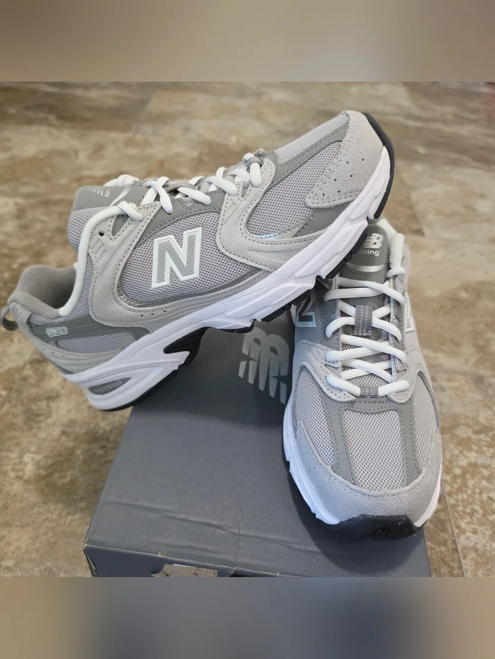 New Balance 530 Sneakers / Women's Size 8.5 - Men's Size 7